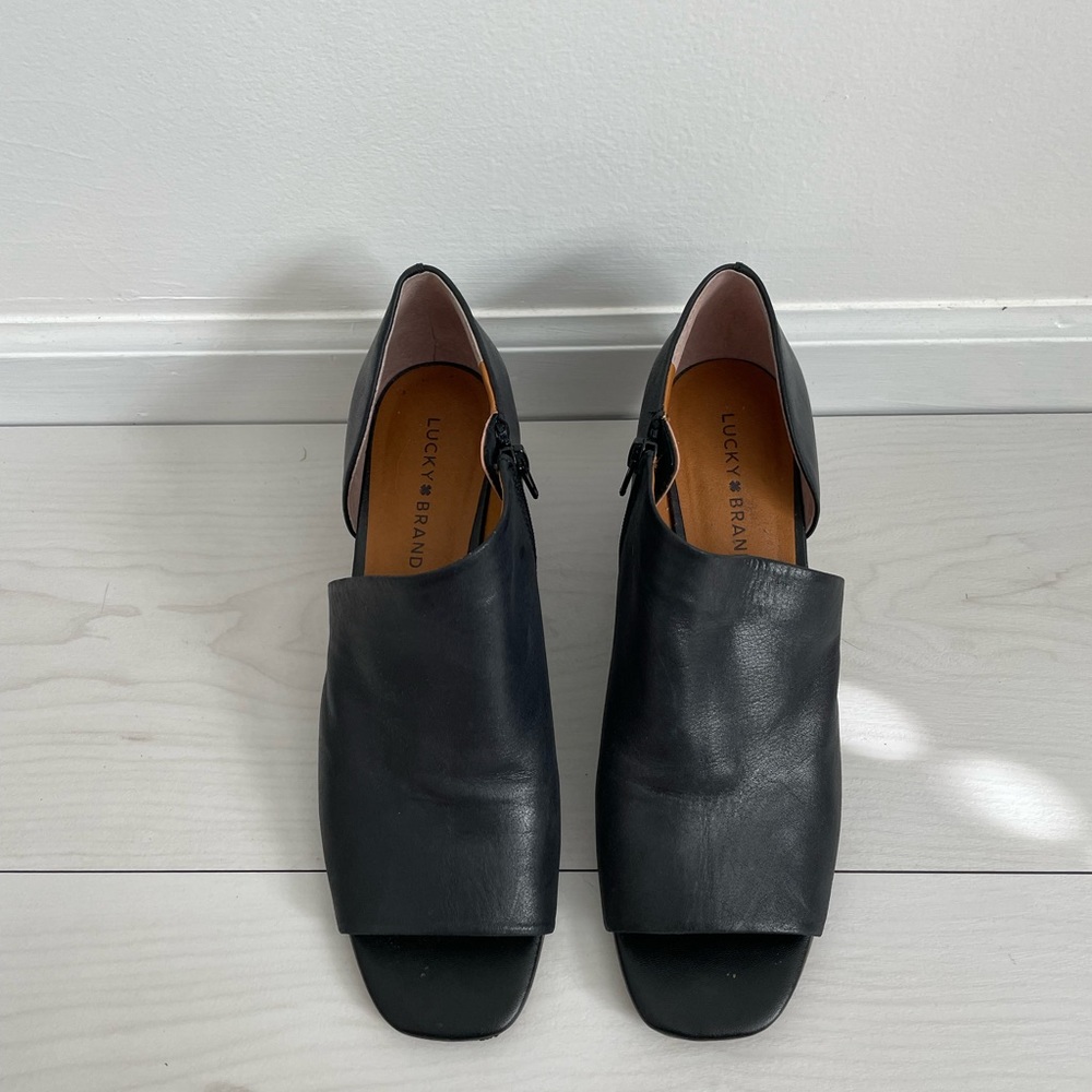 Black Leather Lucky Brand shoes size 10 / 42
